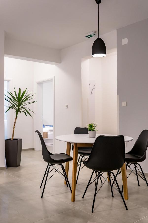 Apartmani Villa Zora โลปาร์ ภายนอก รูปภาพ