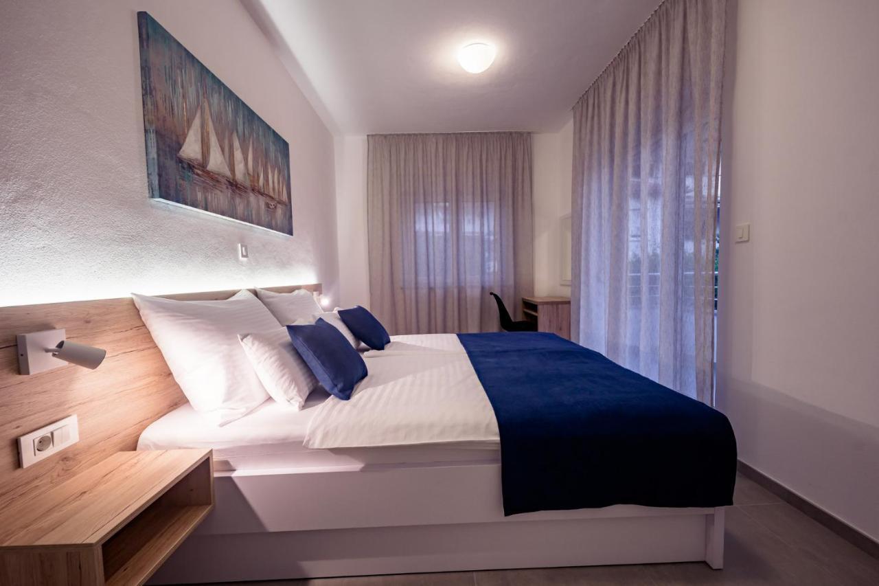 Apartmani Villa Zora โลปาร์ ภายนอก รูปภาพ